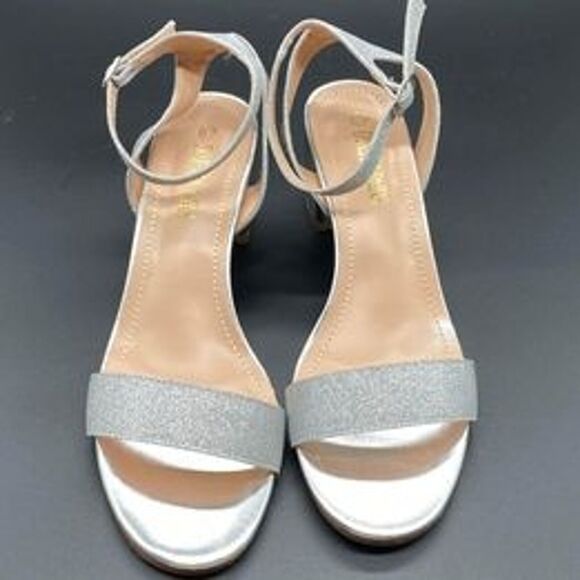 NEW DREAM PAIRS Women's Open Toe Ankle Strap Low Block Heels Silver Size 8.5 - Picture 2 of 8